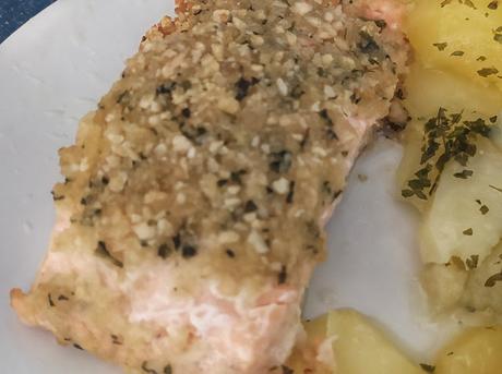 SALMÓN CON COSTRA DE PESTO