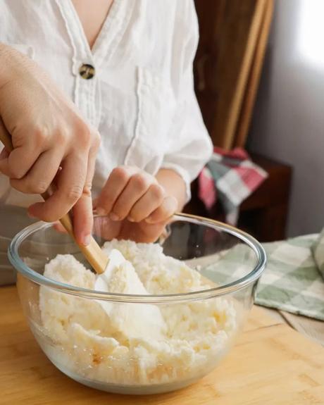 mezclar ingredientes turron