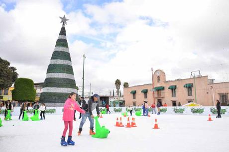 La Pista de Hielo en Soledad de Graciano Sánchez, un lugar mágico para disfrutar la Navidad