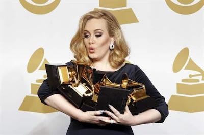 Adele arrasó en los Grammy