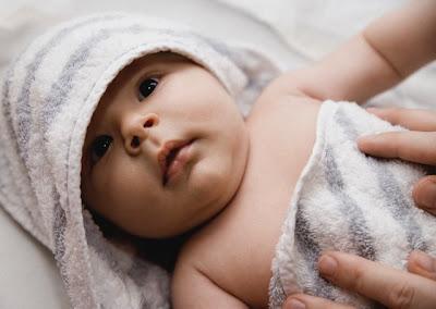 Higiene del bebé intacto: ¿se debe retraer la piel del prepucio?