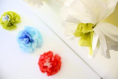 decorar con flores de papel