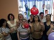 Comunidad Madrid ayuda mujeres maltratadas vulnerables sonreír