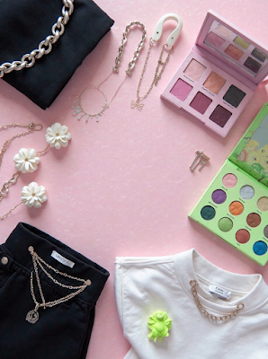 El Estilo E-Girl: La Tendencia Que Combina Dulzura, Rebeldía y Autenticidad El Estilo E-Girl: La Tendencia Que Combina Dulzura, Rebeldía y Autenticidad