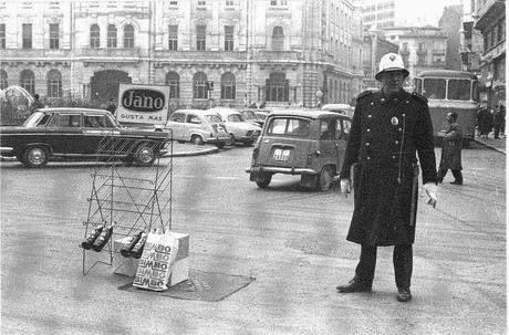 RECORDANDO AQUELLAS NAVIDADES: EL GUARDIA Y LOS REGALOS