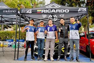 RENAULT Y RICARDO MARTÍNEZ CONQUISTAN LA TREPADA DE MONTAÑA Y SE CONSAGRA EN 2DO LUGAR EN LA COPA RALLY 4 ECUADOR RENAULT Y RICARDO MARTÍNEZ CONQUISTAN LA TREPADA DE MONTAÑA Y SE CONSAGRA EN 2DO LUGAR EN LA COPA RALLY 4 ECUADOR