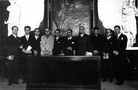 Gerardo Diego en la presentación “oficial” de la Generación del 27 en el Ateneo de Sevilla