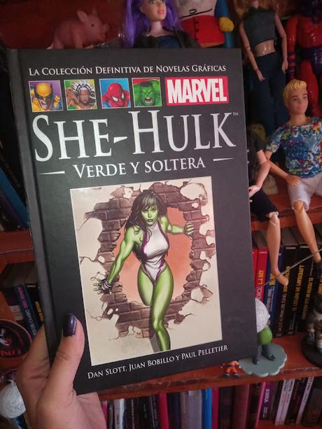 SHE HULK VERDE Y SOLTERA