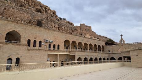 IRAK: EL MONASTERIO DE MAR MATTAI Y LLEGADA A DUHOK IRAK: EL MONASTERIO DE MAR MATTAI Y LLEGADA A DUHOK