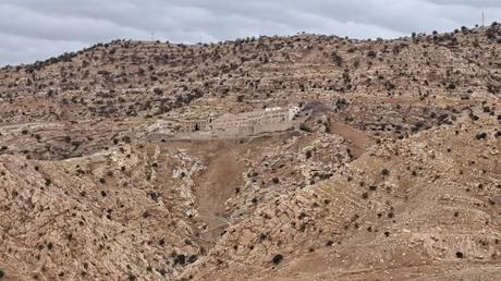 IRAK: EL MONASTERIO DE MAR MATTAI Y LLEGADA A DUHOK IRAK: EL MONASTERIO DE MAR MATTAI Y LLEGADA A DUHOK
