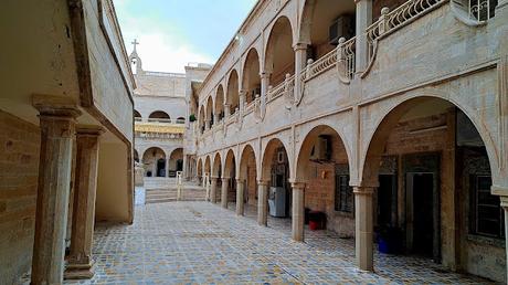 IRAK: EL MONASTERIO DE MAR MATTAI Y LLEGADA A DUHOK IRAK: EL MONASTERIO DE MAR MATTAI Y LLEGADA A DUHOK