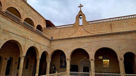 IRAK: EL MONASTERIO DE MAR MATTAI Y LLEGADA A DUHOK IRAK: EL MONASTERIO DE MAR MATTAI Y LLEGADA A DUHOK