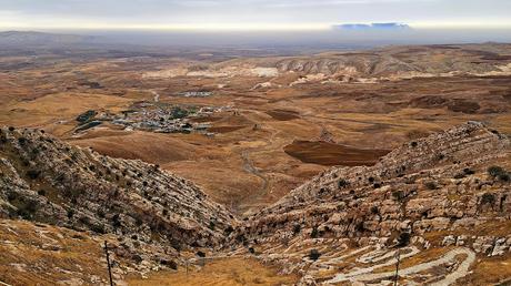 IRAK: EL MONASTERIO DE MAR MATTAI Y LLEGADA A DUHOK IRAK: EL MONASTERIO DE MAR MATTAI Y LLEGADA A DUHOK