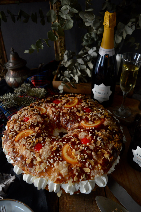 Roscón de Reyes al Cava con Nata y Crema Pastelera roscón-de-reyes-al-cava-con-nata-y-crema-pastelera