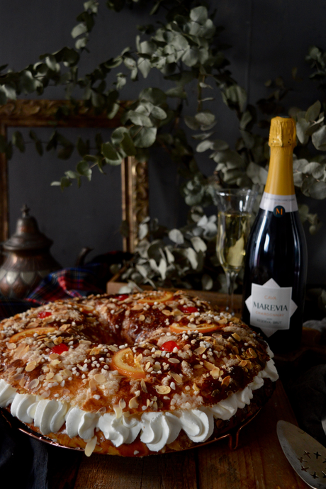 Roscón de Reyes al Cava con Nata y Crema Pastelera roscón-de-reyes-al-cava-con-nata-y-crema-pastelera