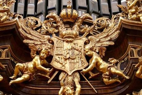 Sumérgete en la magia de obispo y oro: experiencias inolvidables.