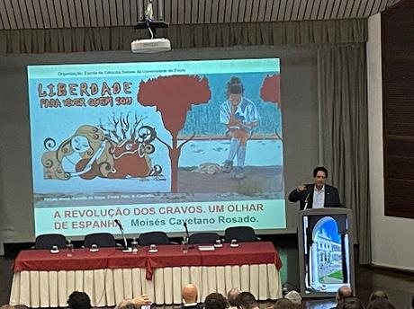 DE EL CORONEL NO TIENE QUIEN LE ESCRIBA A LA REVOLUÇÃO DO...