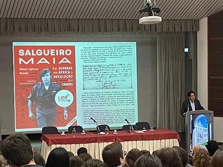 DE EL CORONEL NO TIENE QUIEN LE ESCRIBA A LA REVOLUÇÃO DO... DE EL CORONEL NO TIENE QUIEN LE ESCRIBA A LA REVOLUÇÃO DO...