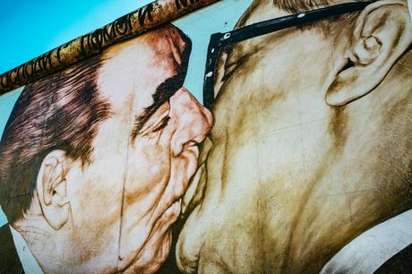 Deudas, promesas y relaciones internacionales