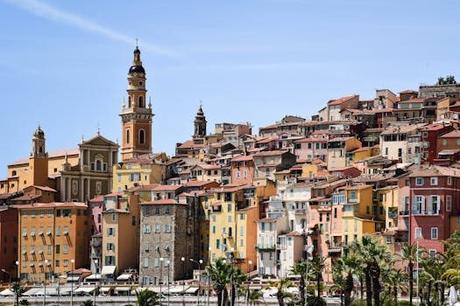 Descubre por qué bus motril playa granada es un destino que no te puedes perder.