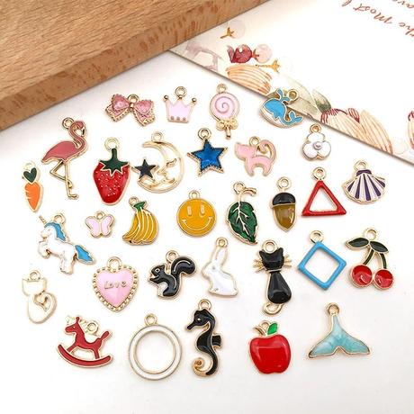 Charms la tendencia que transforma los accesorios este año