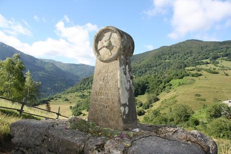 Edén en Montségur, Francia
