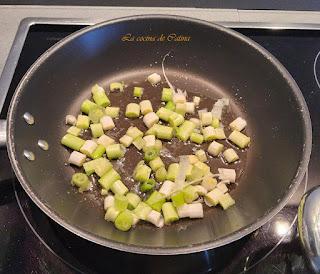 Tortilla de brócoli y ajos tiernos