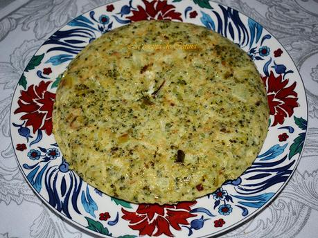 Tortilla de brócoli y ajos tiernos