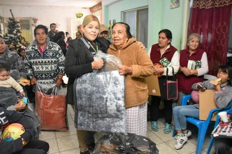 Ayuntamiento de Soledad de Graciano Sánchez lleva alegría y apoyo a comunidades rurales con la Caravana “Canasta Digna” y “Arropando Corazones” Ayuntamiento de Soledad de Graciano Sánchez lleva alegría y apoyo a comunidades rurales con la Caravana “Canasta Digna” y “Arropando Corazones”
