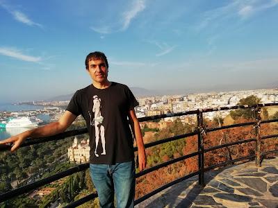 Subiendo al Castillo de Gibralfaro en Málaga