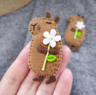 Moldes y tutorial para hacer lindos capibaras de fieltro y papel Moldes y tutorial para hacer lindos capibaras de fieltro y papel