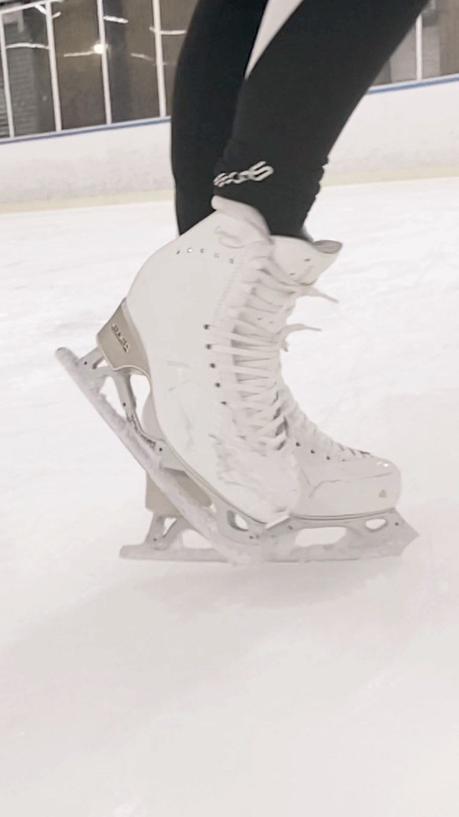 [Página 42] Besos de canela y hielo - Estela Bescós