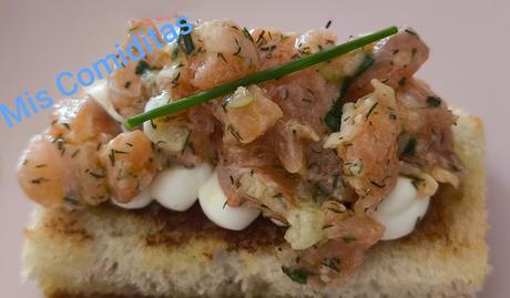 TOSTADITAS DE SALMÓN TOSTADITAS DE SALMÓN