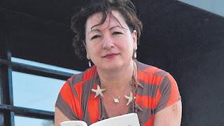 Del poema de cada día. Hoy, Y heme aquí, de Rosario Guarino