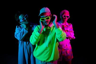 VARRY BRAVA: FIN DE GIRA 'SHARIPOP'