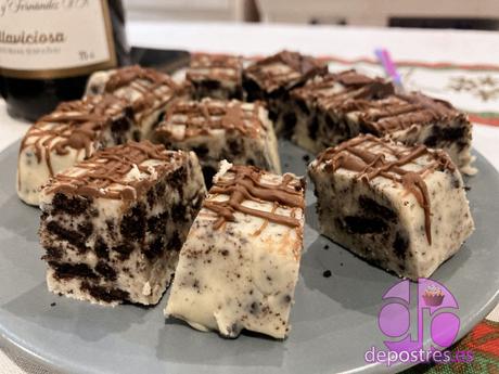 Turrón de galletas Oreo y chocolate blanco Turrón de galletas Oreo y chocolate blanco