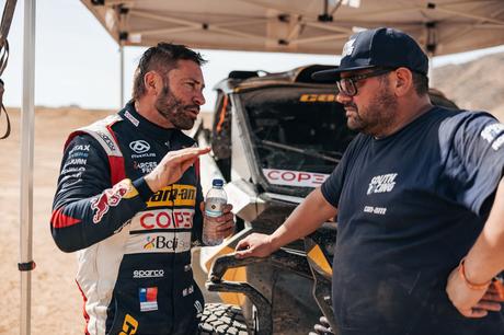 Chaleco López sale a la 2a parte del Dakar en busca del podio Chaleco López e Ítalo Larrondo 1