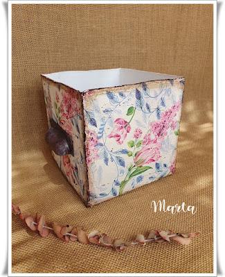 CAJA DE VINO RECICLADA EN MACETERO CAJA DE VINO RECICLADA EN MACETERO