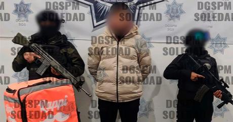 Detienen a  repartidor de comida con posesión de 40 dosis de enervantes en Soledad de Graciano Sánchez