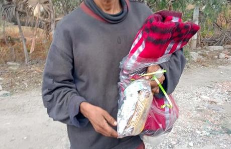 Entregan raciones alimenticias y cobijas a personas vulnerables en Soledad de Graciano Sánchez Entregan raciones alimenticias y cobijas a personas vulnerables en Soledad de Graciano Sánchez