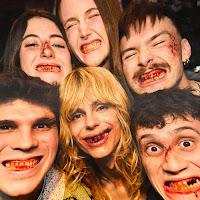 Vicente Calderón y Samantha Hudson estrenan Dientes Rotos