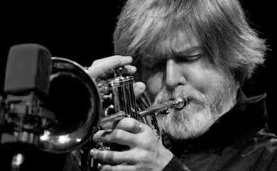 Tom Harrell, entre la potencia de Clifford Brown y la lírica de Chet Baker.
