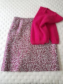 HE COSIDO UNA FALDA PARA UN JERSEY HE COSIDO UNA FALDA PARA UN JERSEY