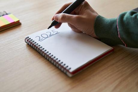 Cómo cumplir tus propósitos de Año Nuevo sin morir en el intento