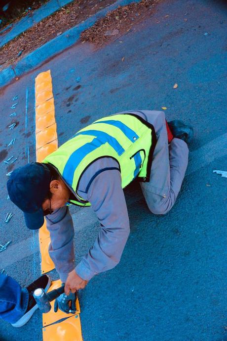 Instalan reductores de velocidad para mayor seguridad en escuela primaria de Villa de Pozos