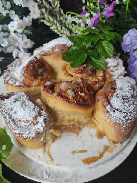 BRIOCHE RELLENO DE FRUTOS SECOS Y CABELLO DE ANGEL