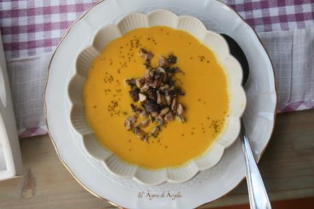 CREMA DE CALABAZA,CHAMPIÑONES Y FOIE