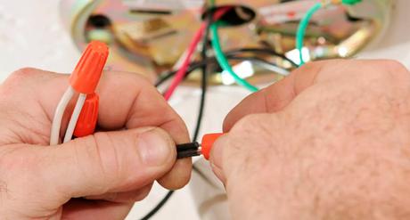 Ahorro energético: un compromiso con la sostenibilidad Ahorro energético: un compromiso con la sostenibilidad