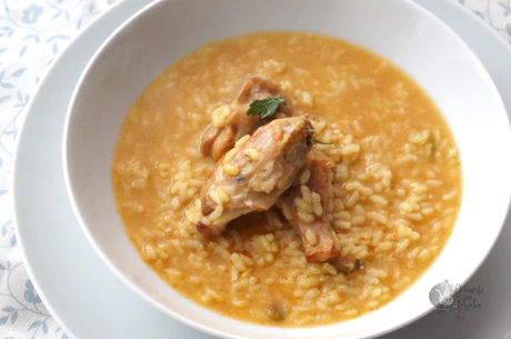 Arroz caldoso con conejo