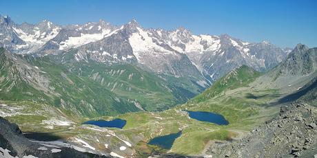 Pointe de Drône (2.948  m.) desde el Col Grand St. Bernard